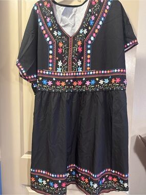 SHEIN Black Embroidered Floral V-Neck Dress